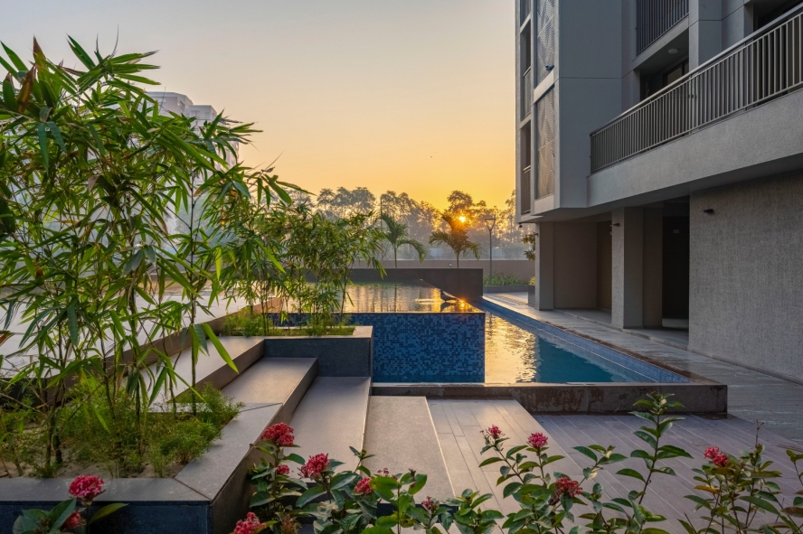 Swati Chrysantha view 4