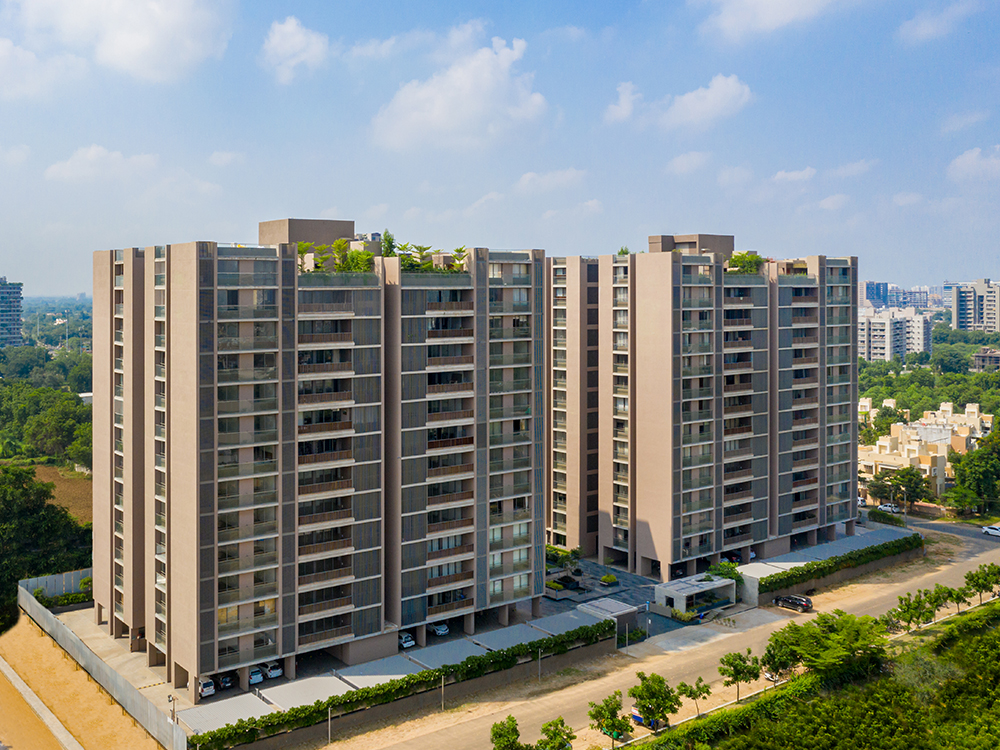 Parshwa Luxuria